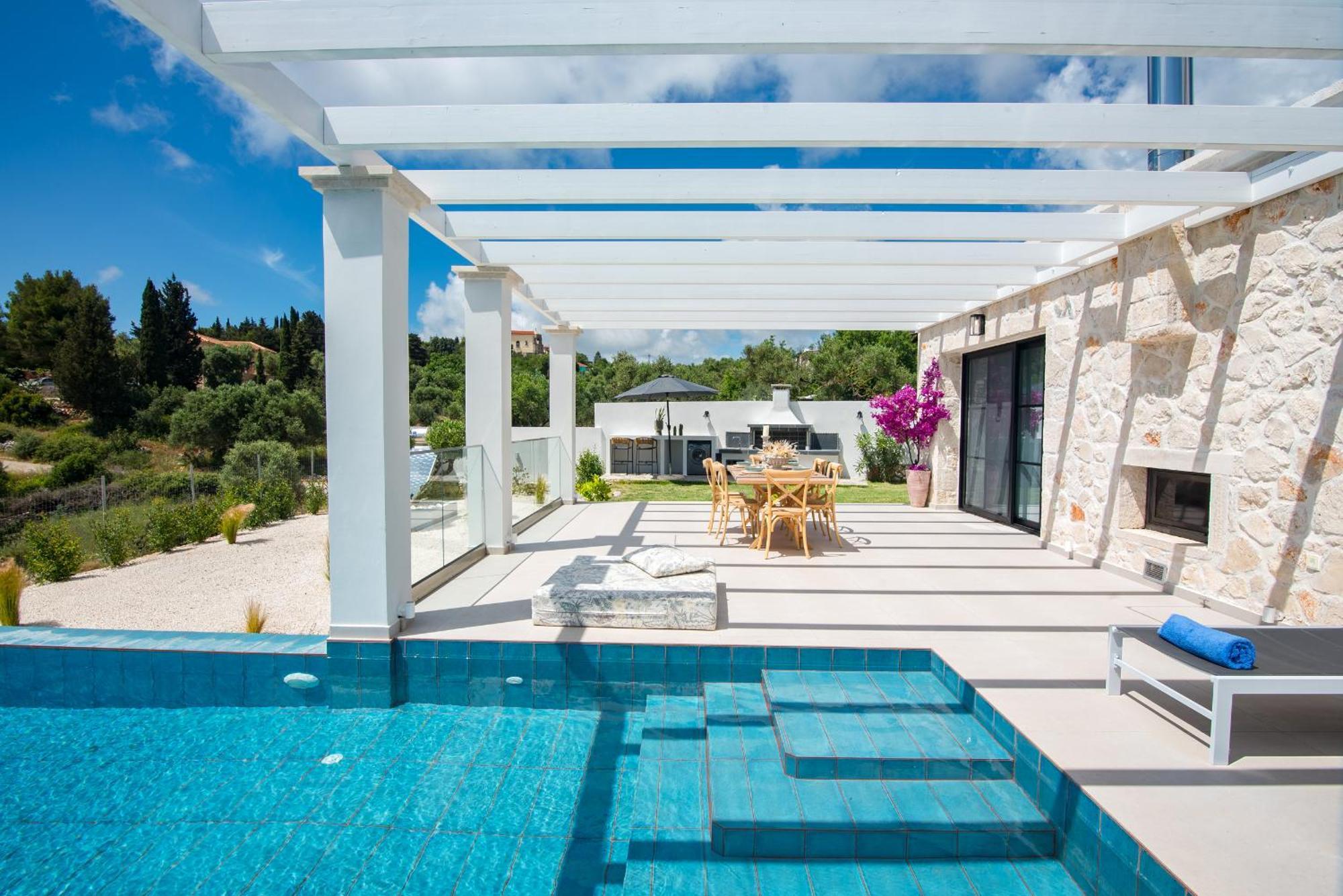 Vila Luz Blanca Agios Leon